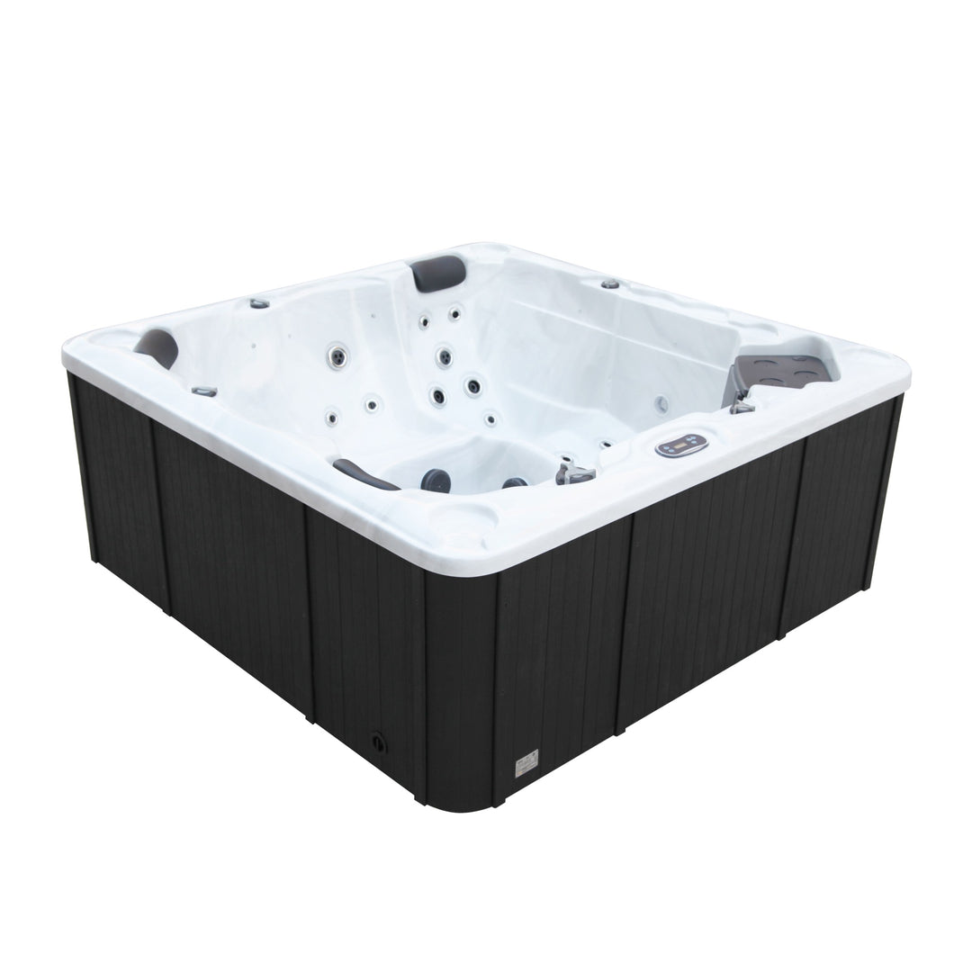 Aquavera 5-person hot tub