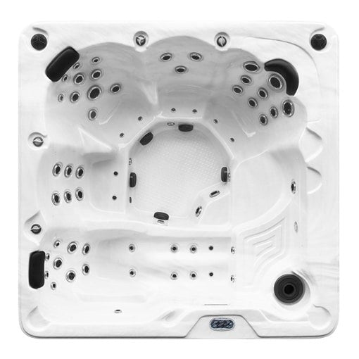 Divine 6-person hot tub, top view