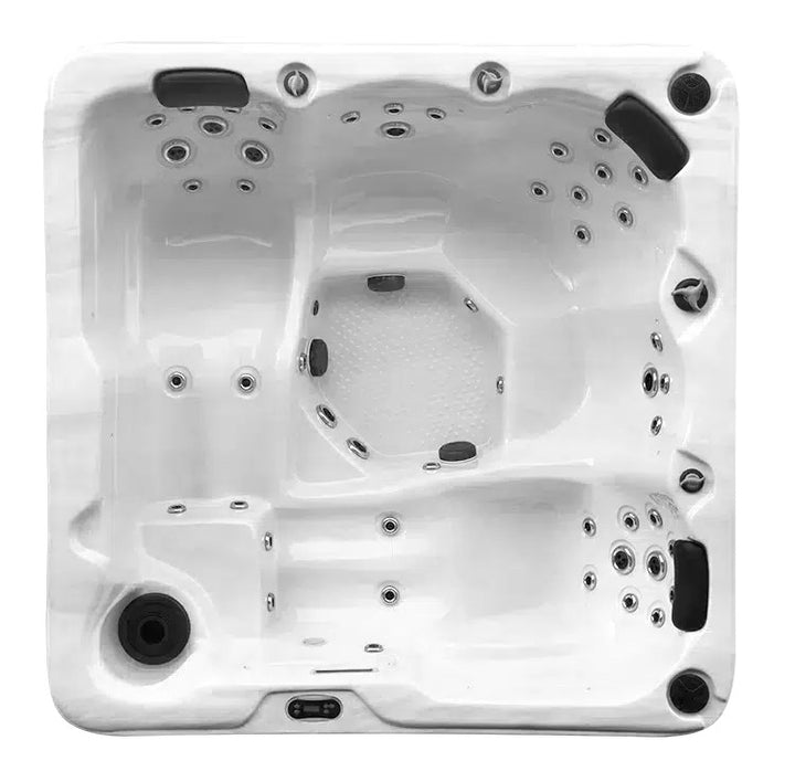 Goldline 5-person hot tub, top view