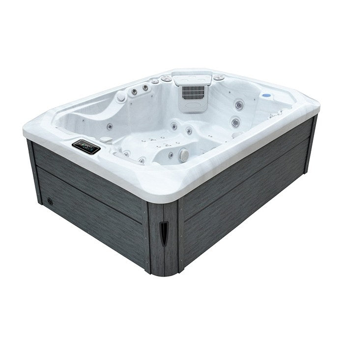 Majesty 3-person hot tub, side view