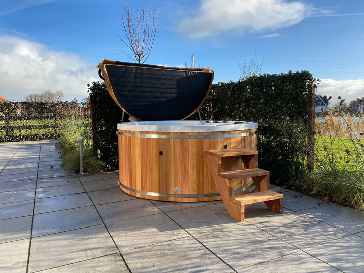 Python 6-person hot tub