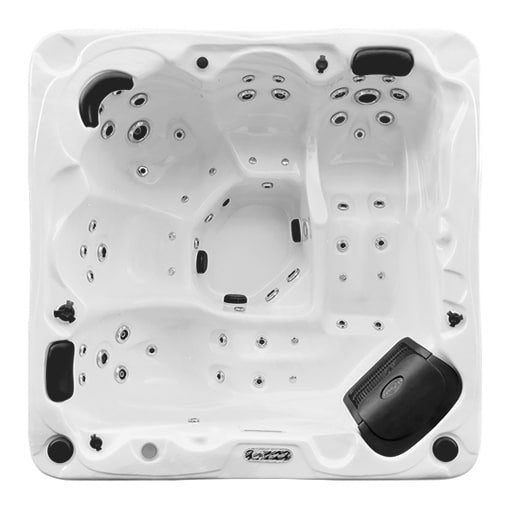 Quebec 5-person hot tub